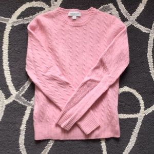 Small perfect pink cable knit sweater! Wool blend